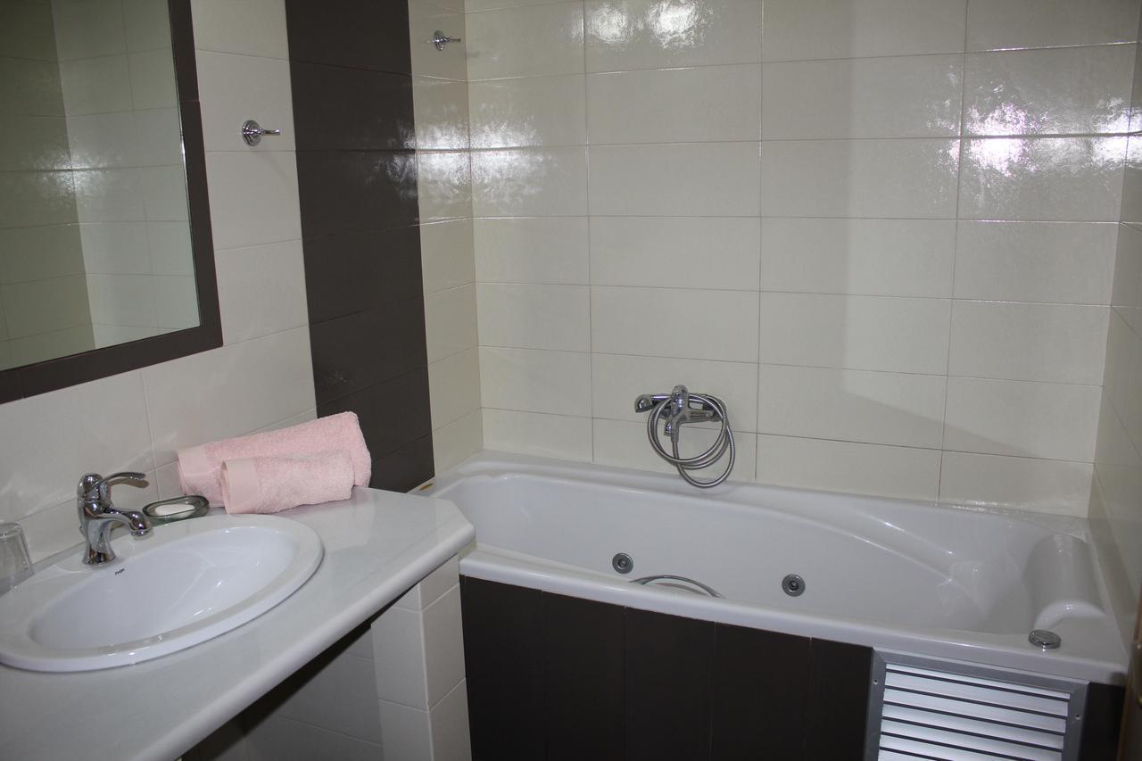 Vetsa'S Experience Villa Толон Екстериор снимка